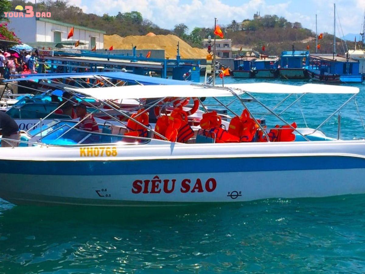 kinh nghiệm thuê cano đi 3 đảo nha trang