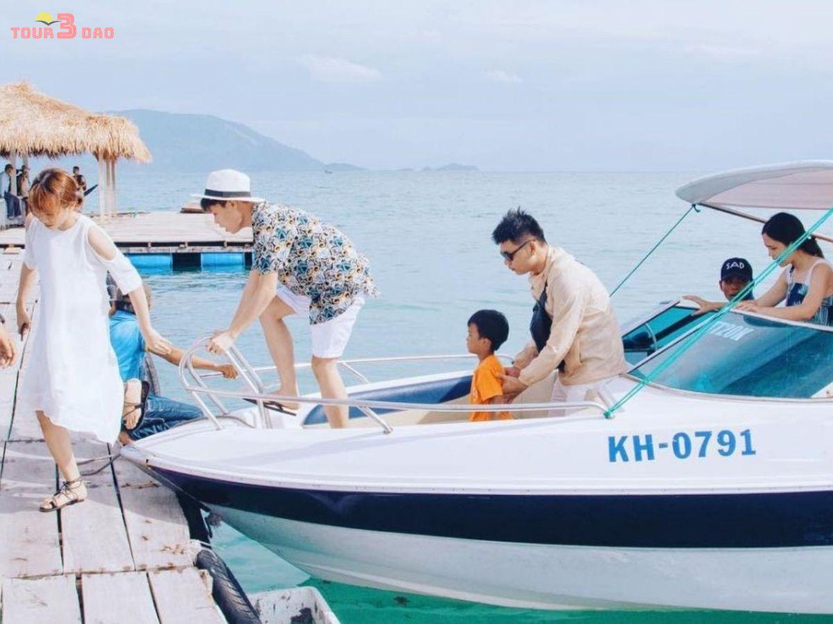 kinh nghiệm thuê cano đi 3 đảo nha trang