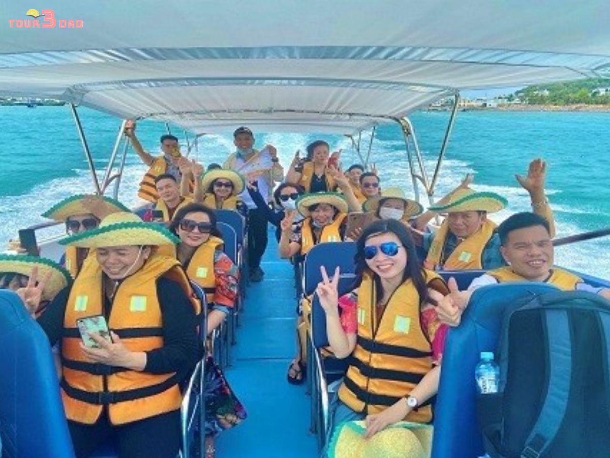 kinh nghiệm thuê cano đi 3 đảo nha trang